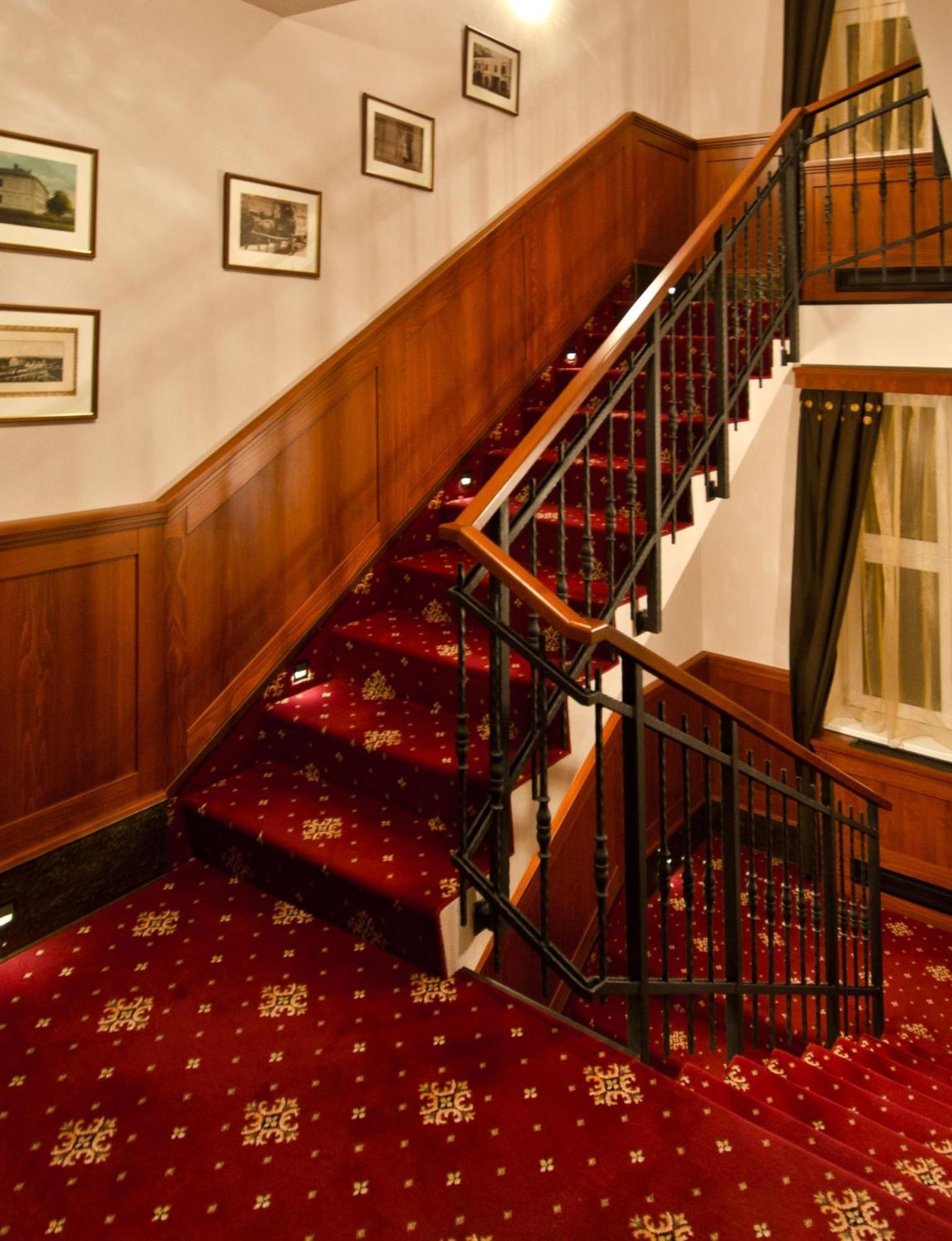 Hotel Tacl Holesov Экстерьер фото
