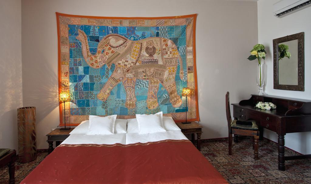 Hotel Tacl Holesov Экстерьер фото