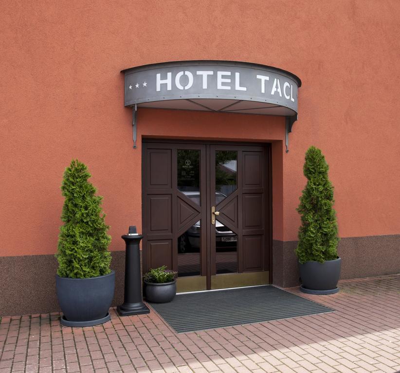 Hotel Tacl Holesov Экстерьер фото